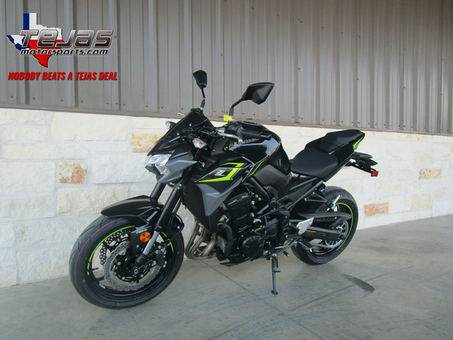 2024 Kawasaki Z900 ABS Metallic Spark Black/Metallic Matte Dark