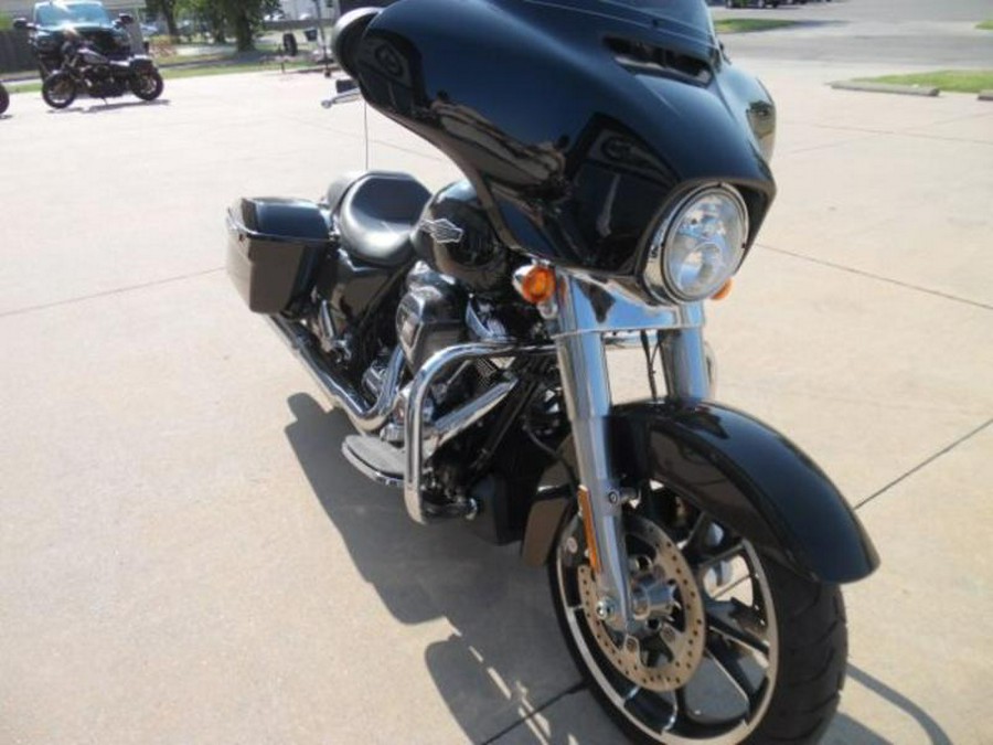 2023 Harley-Davidson® FLHX - Street Glide®