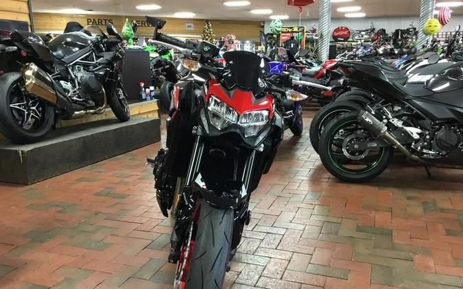 2024 Kawasaki Z900 ABS Candy Persimmon Red/Ebony