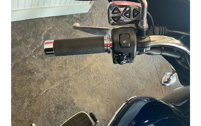 2013 V STAR 1300 DELUXE - Star Motorcycles