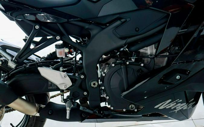 2025 Kawasaki ZX400PSFNL Ninja ZX-4R (ABS)