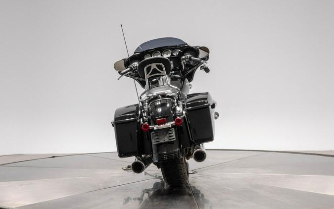 2017 HARLEY-DAVIDSON FLHXS STREET GLIDE SPECIAL in Vivid Black