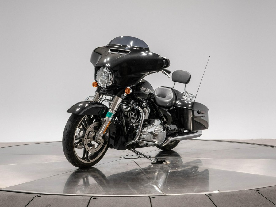 2017 HARLEY-DAVIDSON FLHXS STREET GLIDE SPECIAL in Vivid Black