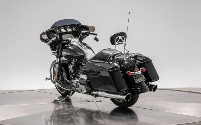 2017 HARLEY-DAVIDSON FLHXS STREET GLIDE SPECIAL in Vivid Black