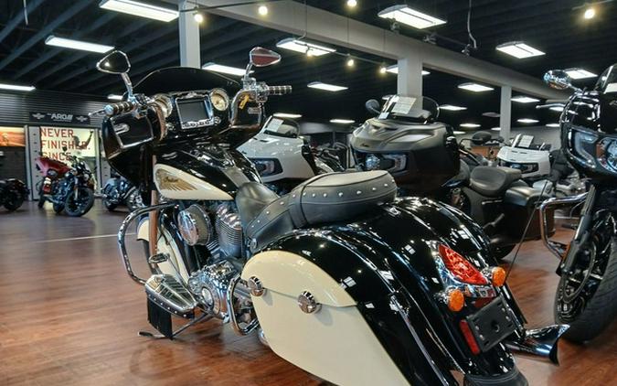 2019 Indian Chieftain Classic Deep Water Metallic Dirt Track Tan