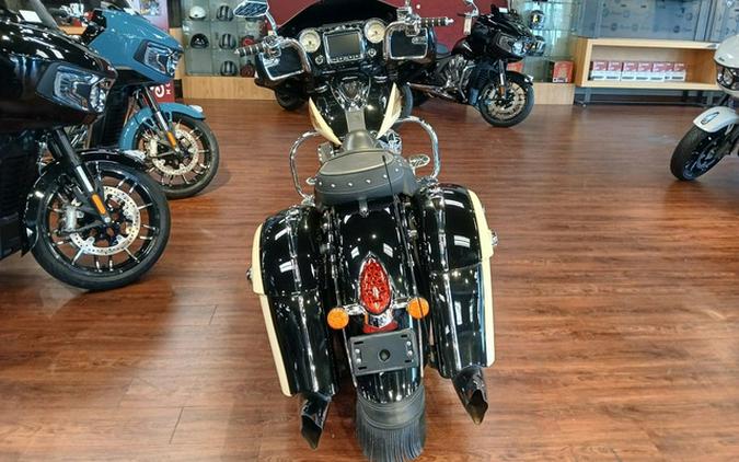 2019 Indian Chieftain Classic Deep Water Metallic Dirt Track Tan