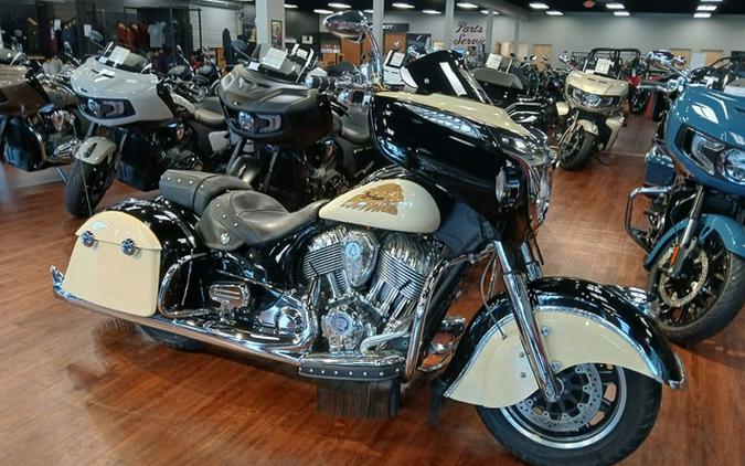 2019 Indian Chieftain Classic Deep Water Metallic Dirt Track Tan