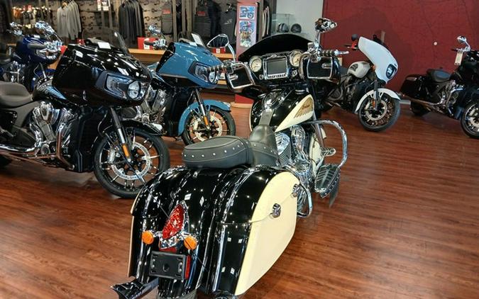 2019 Indian Chieftain Classic Deep Water Metallic Dirt Track Tan