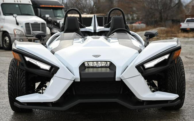 2023 Polaris Slingshot® Slingshot® S Manual