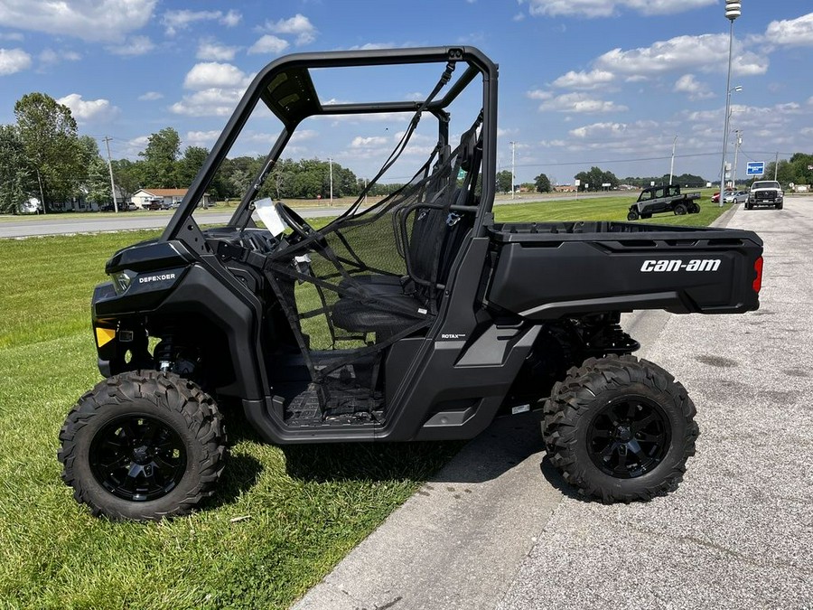 2023 Can-Am® Defender DPS HD10 Timeless Black