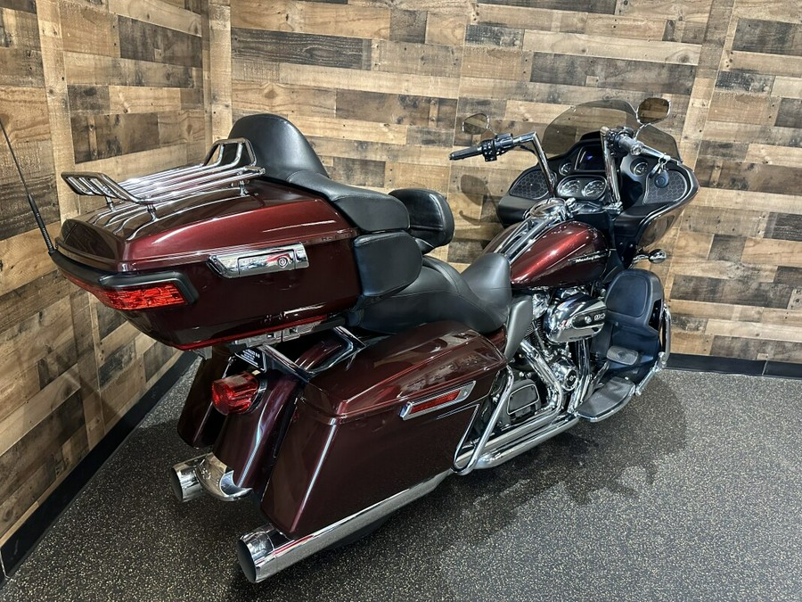 2019 Harley-Davidson® Road Glide® Ultra Twisted Cherry FLTRU