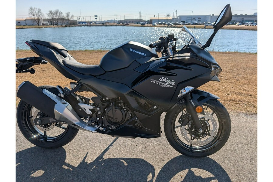 2026 Kawasaki Ninja® 500 ABS