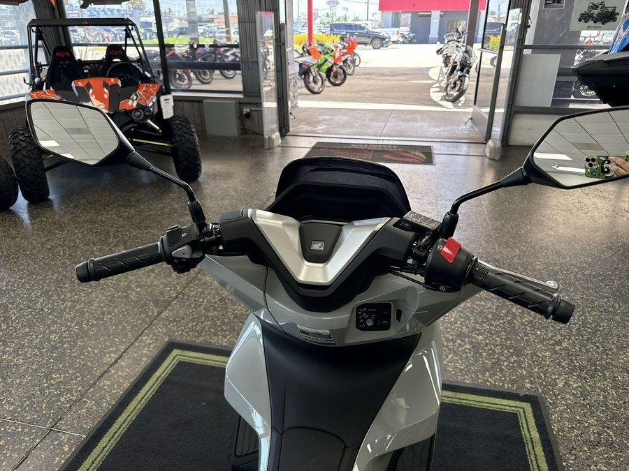 2026 Honda PCX ABS