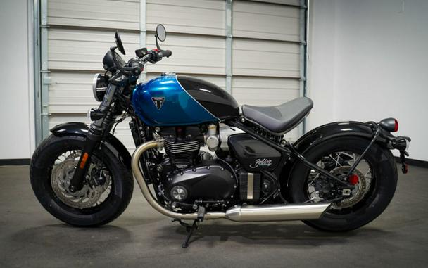 2026 Triumph Bonneville Bobber Interstellar Blue