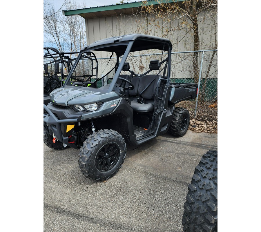 2024 Can-Am™ Defender XT HD7