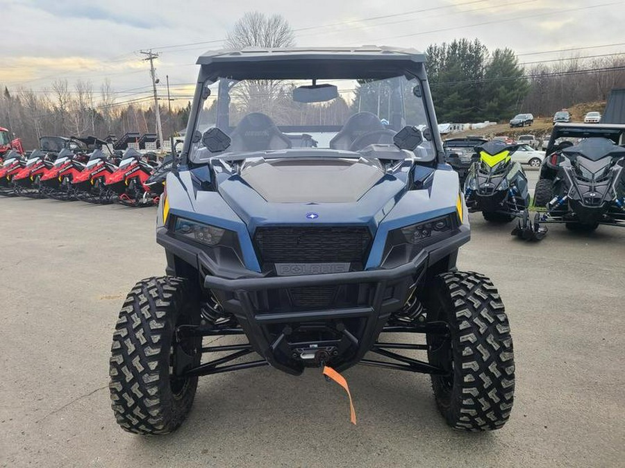 2022 Polaris® General 1000 Deluxe