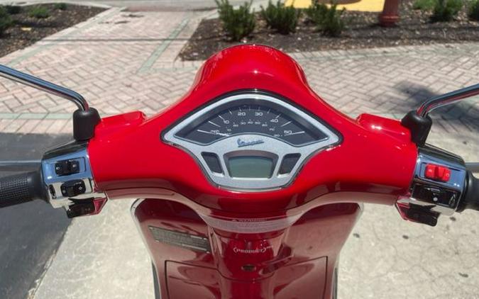 2023 Vespa Primavera 50 Red