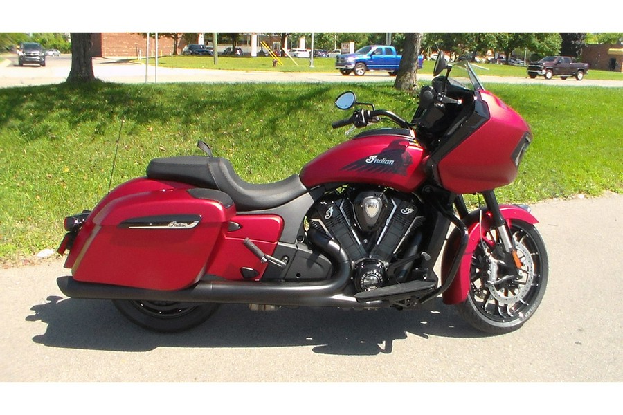 2024 Indian Motorcycle CHALLENGER DH, AUDIO, SUNSET RD SMOKE, 49ST Dark Horse® with PowerBand Audio Package