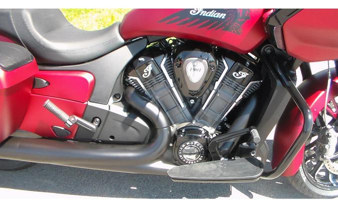 2024 Indian Motorcycle CHALLENGER DH, AUDIO, SUNSET RD SMOKE, 49ST Dark Horse® with PowerBand Audio Package