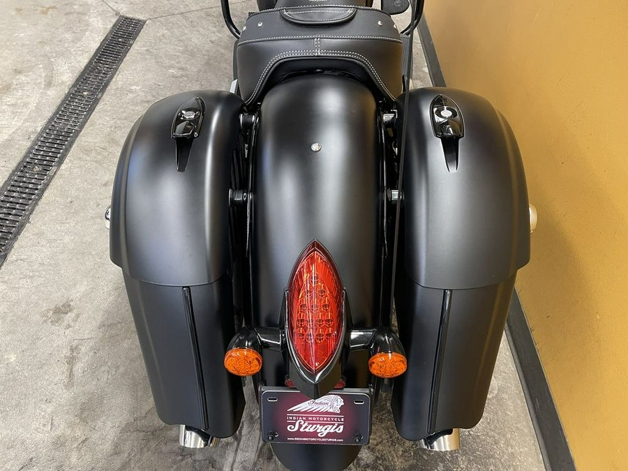 2018 Indian Motorcycle® Chieftain® Dark Horse® ABS Thunder Black Smoke