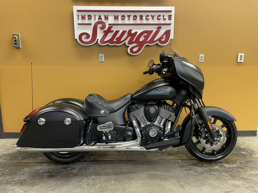 2018 Indian Motorcycle® Chieftain® Dark Horse® ABS Thunder Black Smoke