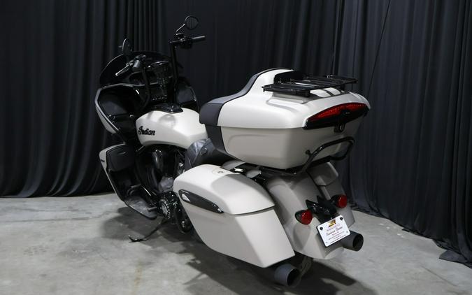 2023 Indian Pursuit Dark Horse w/Premium Package - Indian Motorcycle