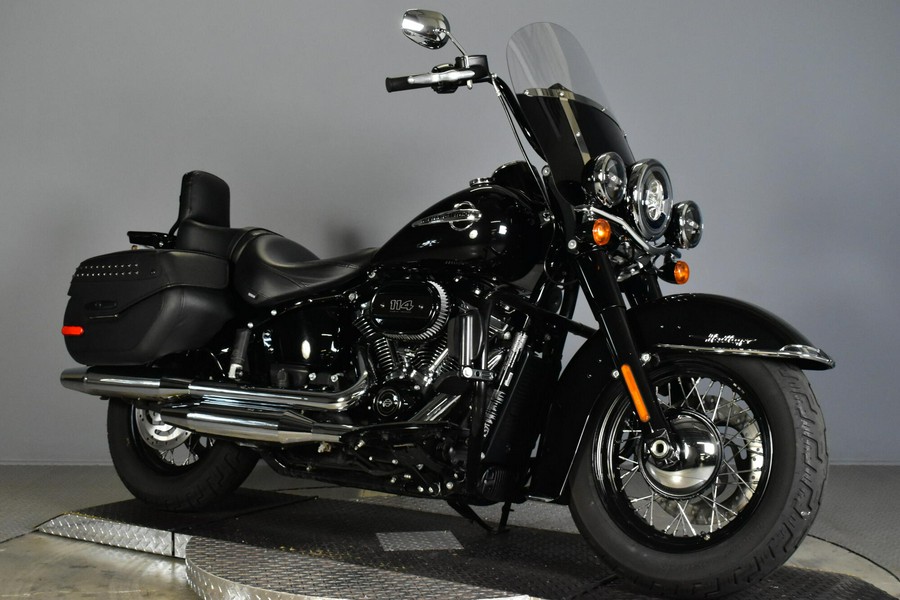 2018 Harley-Davidson Heritage Classic 114 Vivid Black