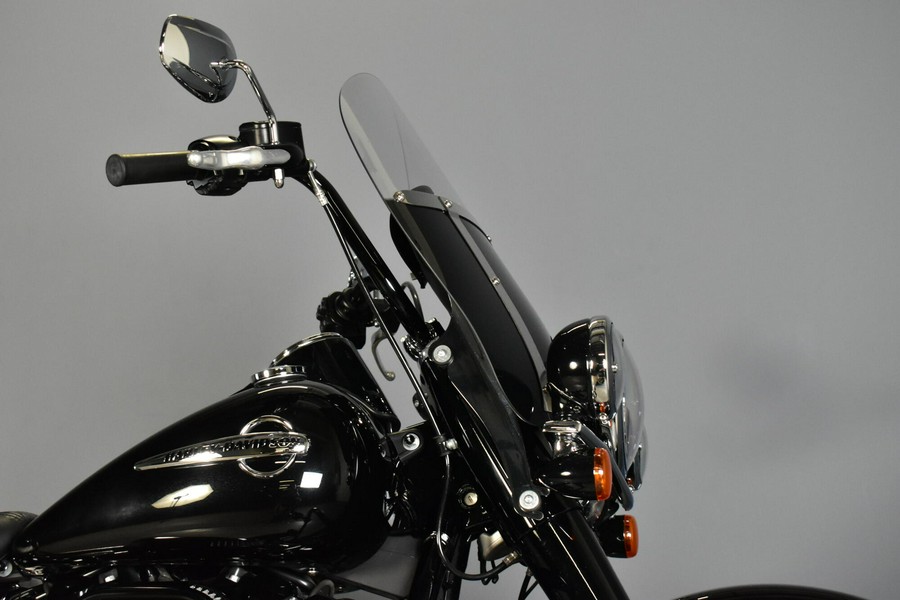 2018 Harley-Davidson Heritage Classic 114 Vivid Black