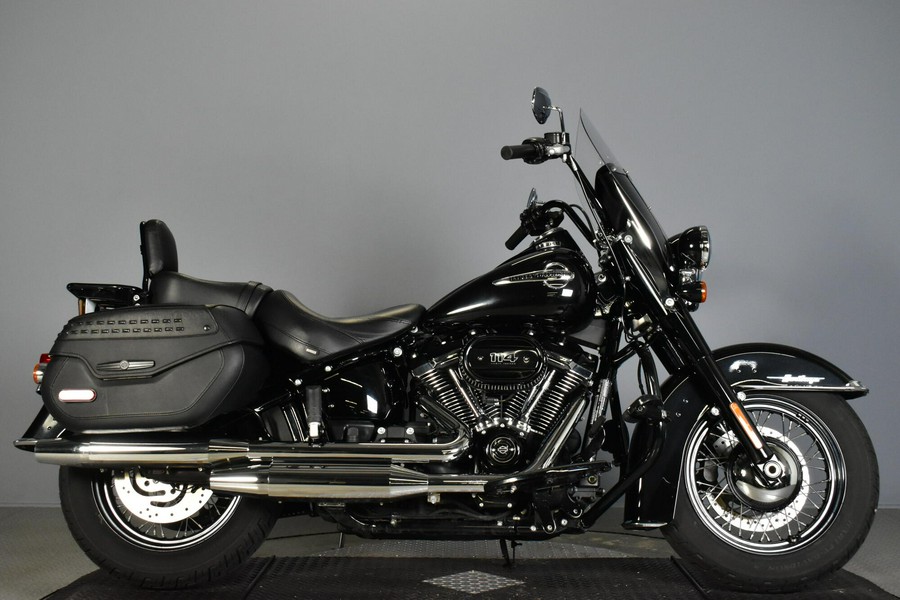 2018 Harley-Davidson Heritage Classic 114 Vivid Black