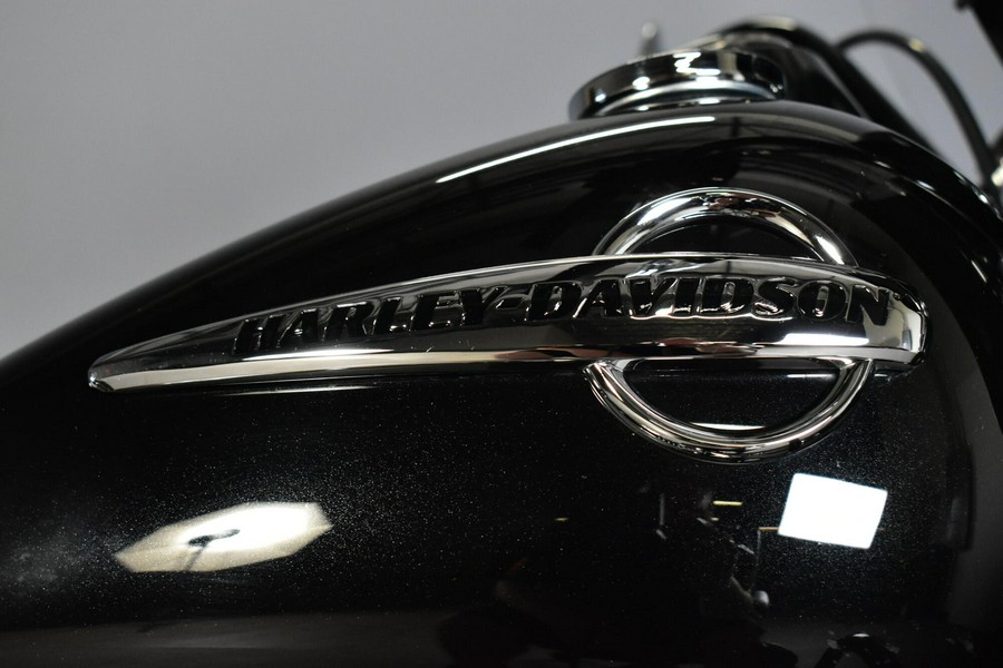 2018 Harley-Davidson Heritage Classic 114 Vivid Black