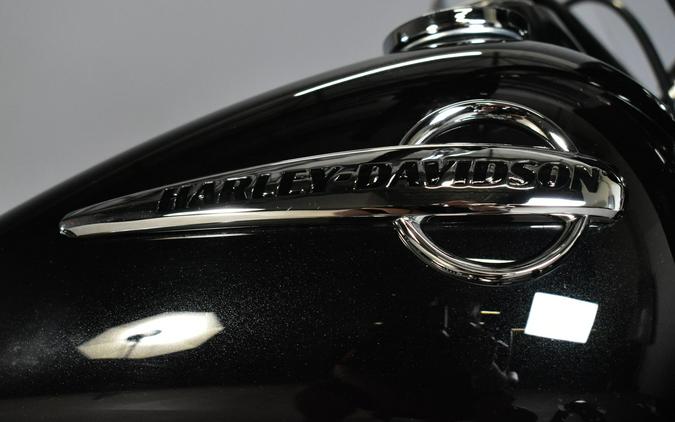 2018 Harley-Davidson Heritage Classic 114 Vivid Black