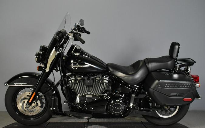 2018 Harley-Davidson Heritage Classic 114 Vivid Black