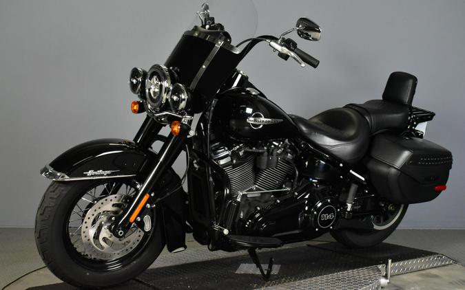 2018 Harley-Davidson Heritage Classic 114 Vivid Black
