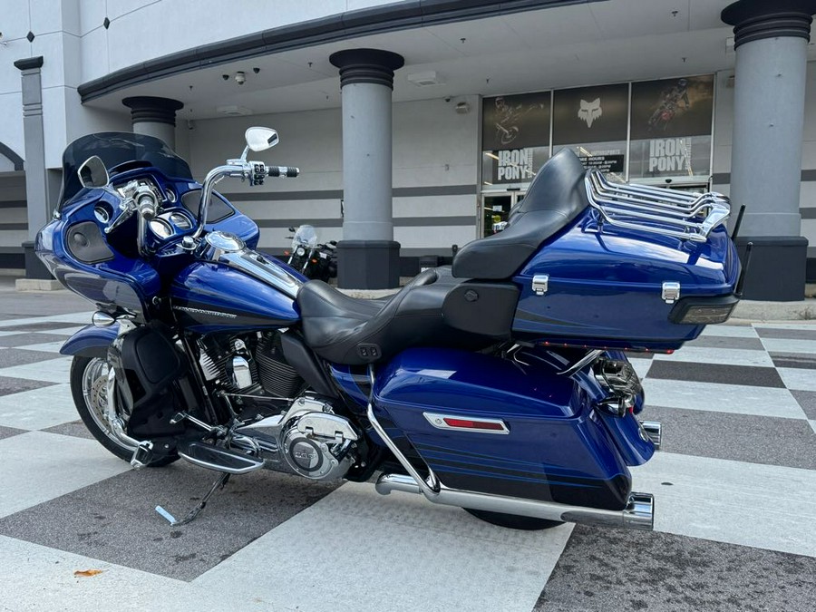 2015 Harley-Davidson® ROAD GLIDE ULTRA CVO
