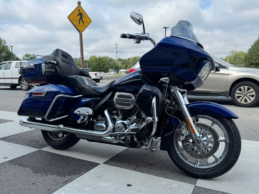 2015 Harley-Davidson® ROAD GLIDE ULTRA CVO