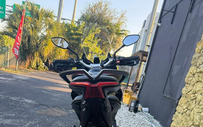 2022 MV Agusta Turismo Veloce Lusso SCS