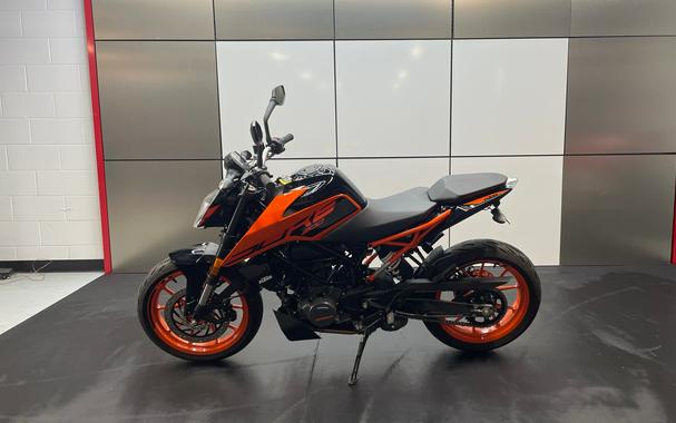 2022 KTM 200 Duke