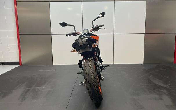 2022 KTM 200 Duke