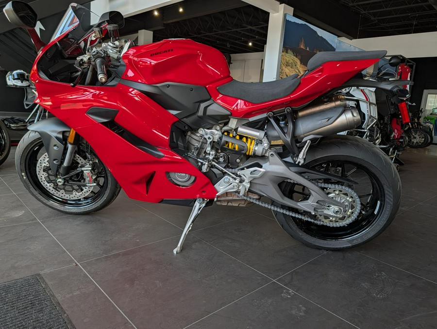 2026 Ducati Panigale V2