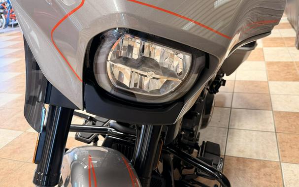 2023 Harley-Davidson® CVO™ Street Glide® Dark Platinum w/Pinstripe