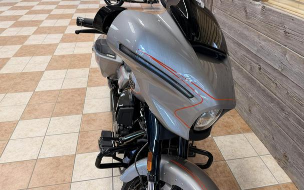 2023 Harley-Davidson® CVO™ Street Glide® Dark Platinum w/Pinstripe