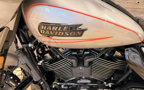 2023 Harley-Davidson® CVO™ Street Glide® Dark Platinum w/Pinstripe