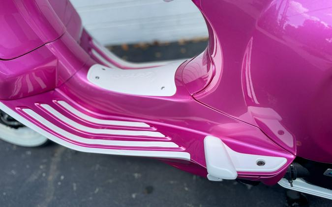 2023 Vespa Sprint 150 Barbie Edition