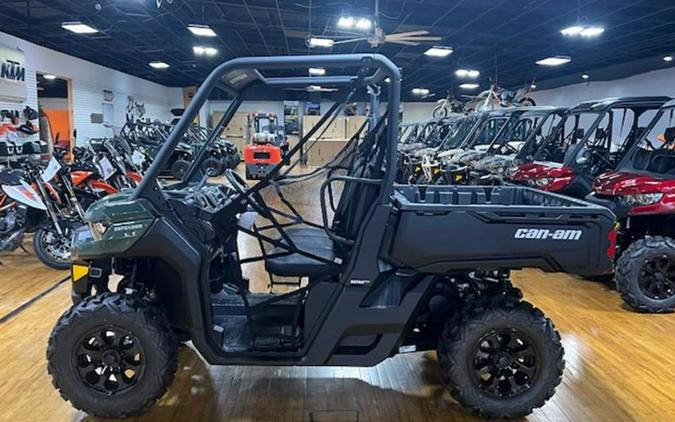 2024 Can-Am® Defender DPS HD7 Tundra Green