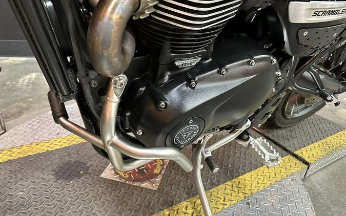 2019 Triumph Scrambler 1200 XC Jet Black
