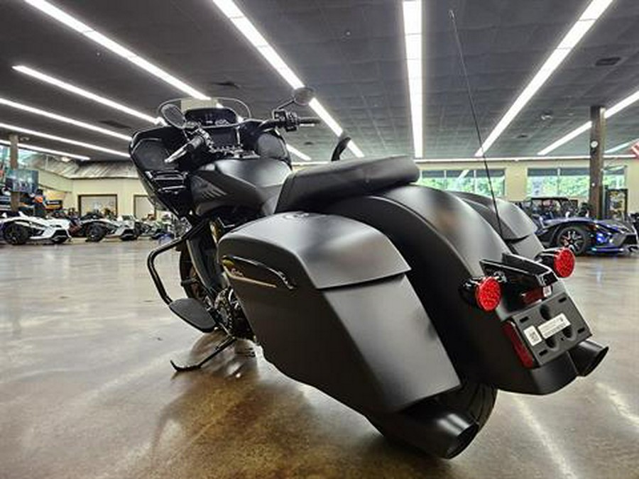 2024 Indian Motorcycle Challenger® Dark Horse® with PowerBand Audio Package