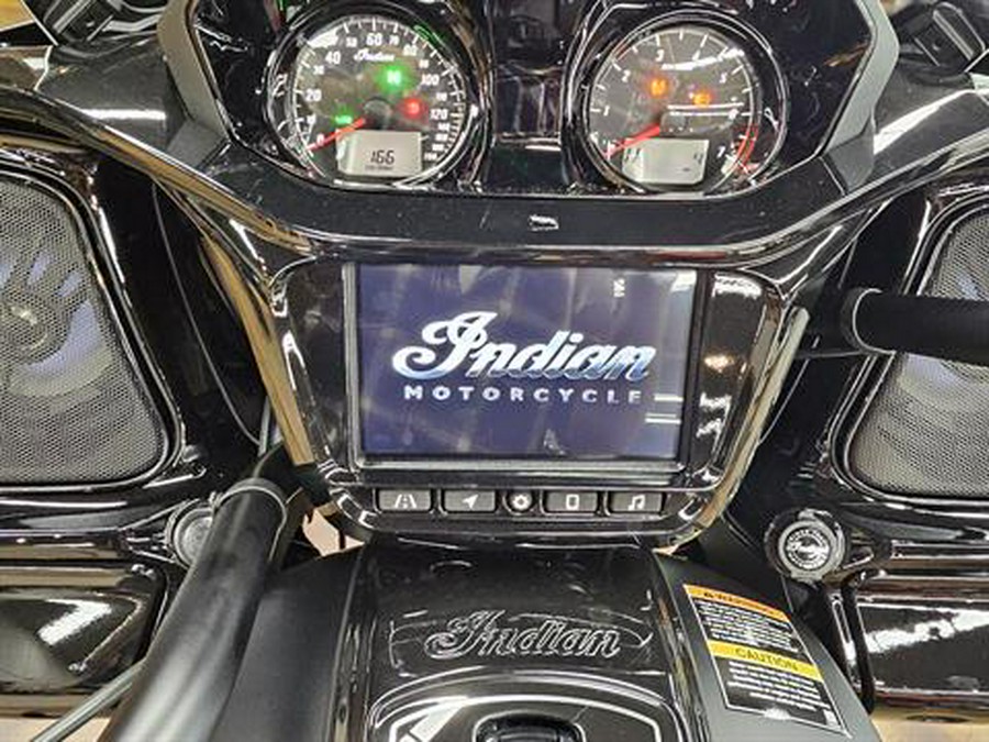 2024 Indian Motorcycle Challenger® Dark Horse® with PowerBand Audio Package