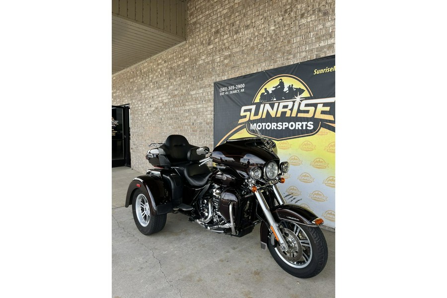 2014 Harley-Davidson® FLHTCUTG Tri Glide® Ultra