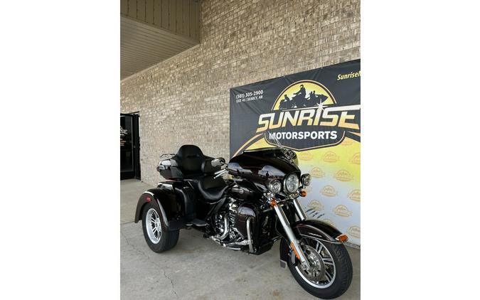 2014 Harley-Davidson® FLHTCUTG Tri Glide® Ultra