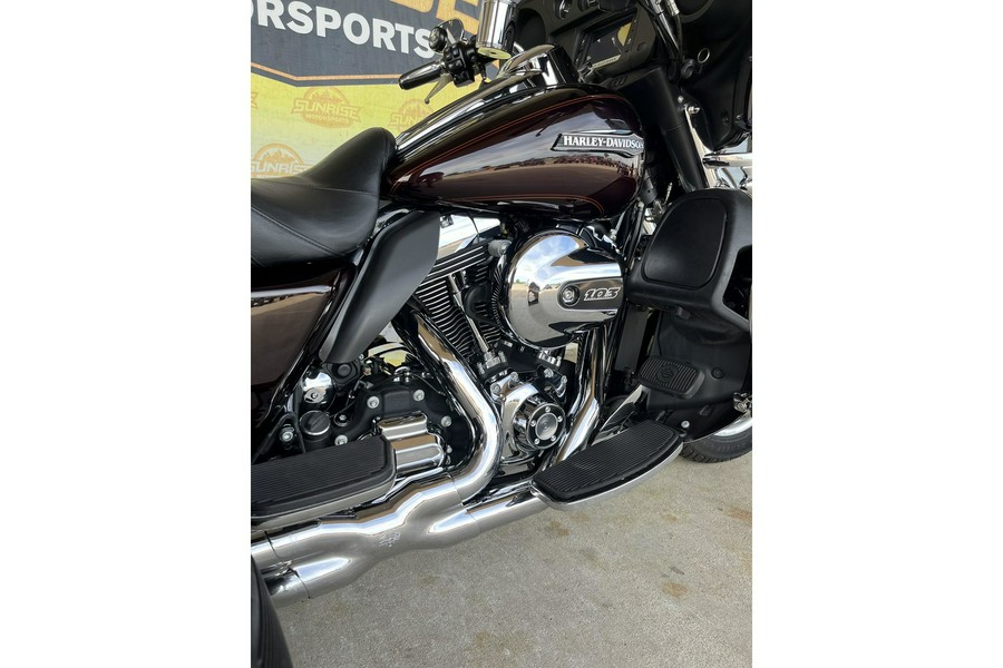 2014 Harley-Davidson® FLHTCUTG Tri Glide® Ultra